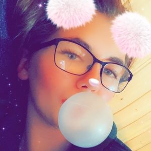 Meet your Posher, Kassidy